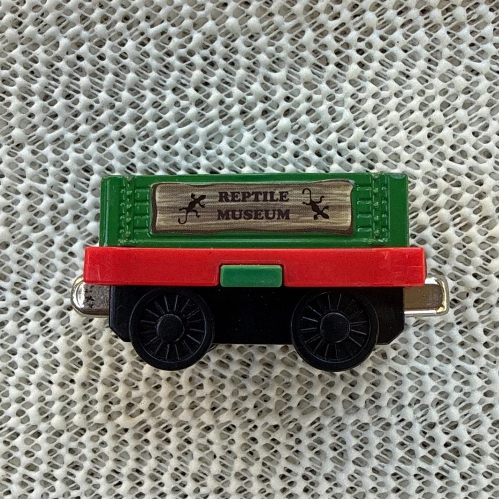 Thomas & Friends Take-n-Play Sodor Zoo Snake Car Reptile Museum T4757 Mattel
